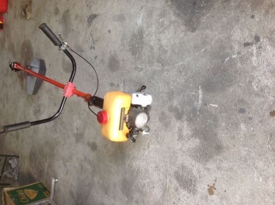 เครื่องตัดหญ้าญี่ปุ่น