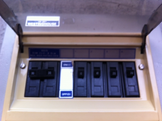 ชุดตู้ควบคุมไฟฟ้าภายในบ้าน ร้านค้า ยี่ห้อ WESTINGHOUSE แบบเป็นส่วนๆ