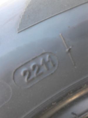 215/60R16 MICHELIN  ENERGY XM2   ชุด 4 เส้น   TEL.081-427-3941