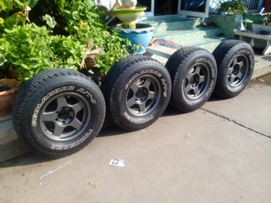 ขายล้อลายเบรดเล่ย์ 16x8 ออฟ 0พร้อมยาง สวยๆๆครับ