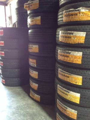 ยางใหม่ขายถูกๆๆล้างสต๊อก...ครับ