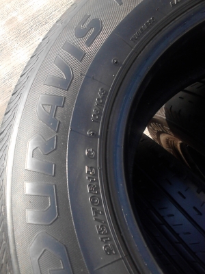 215/70R15 BRIDGESTONE DURAVIS R611 มี 3 เส้น TEL.081-427-3941 215/70R15 BRIDGESTONE DURAVIS R611 มี 3 เส้น TEL.081-427-3941