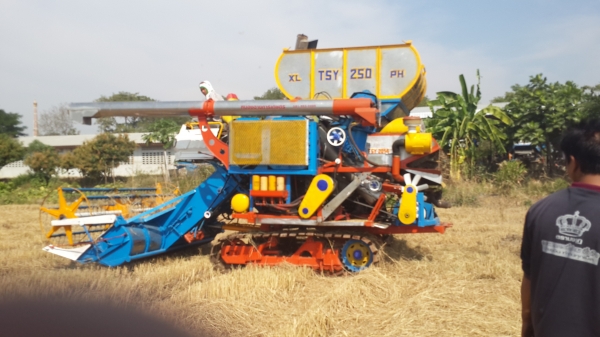 สภาพพร้อมใช้ น้ำหนักเบา คล่องตัวไทยเส็งยนต์ 0817638762 ไพทูลย์