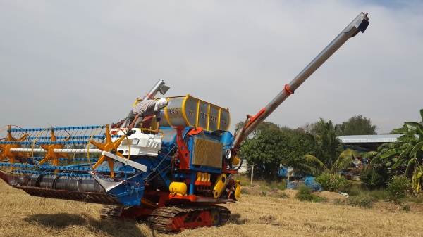 สภาพพร้อมใช้ น้ำหนักเบา คล่องตัวไทยเส็งยนต์ 0817638762 ไพทูลย์