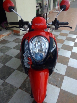 Honda Scoopy i(ล้อแม็กซ์)สีดำแดง ลาย Active Boy รถอย่างสวย พร้อมใช้ Honda Scoopy i(ล้อแม็กซ์)สีดำแดง ลาย Active Boy รถอย่างสวย พร้อมใช้