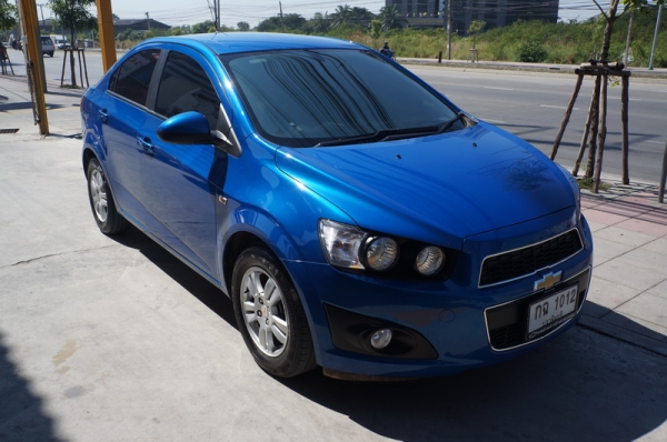 CHEVROLET SONIC ปี 2013 รถสวย ไม่เคยทำสี มือเดียวออกห้าง เช็คศูนย์ตลอด รถขับดี ช่วงล่างดี ล้อ MAX แอร์เย็น รถพร้อมใช้งาน จัดไฟแนนได้ ฟรีดาวน์