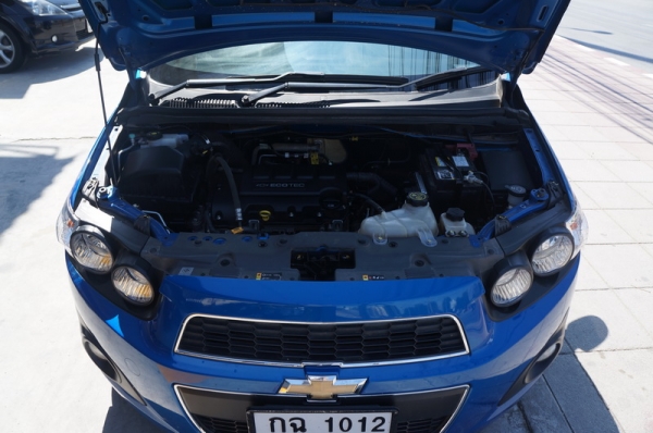 CHEVROLET SONIC ปี 2013 รถสวย ไม่เคยทำสี มือเดียวออกห้าง เช็คศูนย์ตลอด รถขับดี ช่วงล่างดี ล้อ MAX แอร์เย็น รถพร้อมใช้งาน จัดไฟแนนได้ ฟรีดาวน์