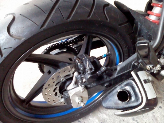 ขาย HONDA CBR 150 i ปี 57 เครื่องเดิมๆ,ท่อไอเสียทำปลาย,ภายนอกแต่งตามรูป เล่มพร้อมโอน