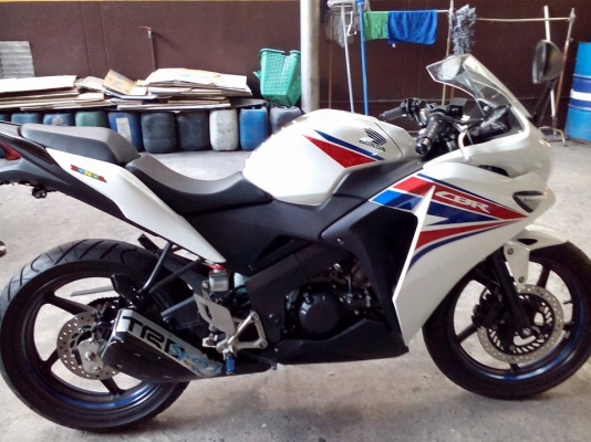 ขาย HONDA CBR 150 i ปี 57 เครื่องเดิมๆ,ท่อไอเสียทำปลาย,ภายนอกแต่งตามรูป เล่มพร้อมโอน