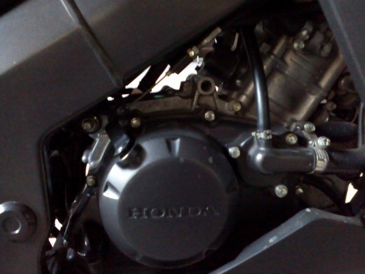 ขาย HONDA CBR 150 i ปี 57 เครื่องเดิมๆ,ท่อไอเสียทำปลาย,ภายนอกแต่งตามรูป เล่มพร้อมโอน