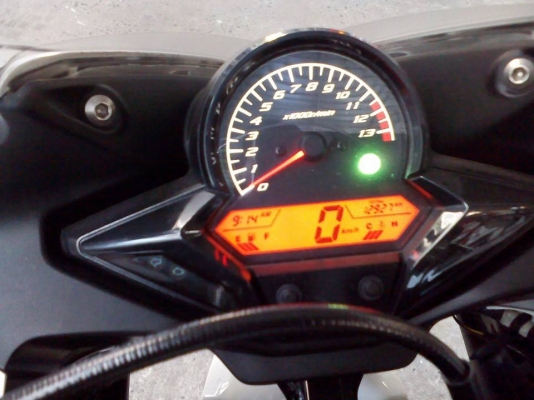 ขาย HONDA CBR 150 i ปี 57 เครื่องเดิมๆ,ท่อไอเสียทำปลาย,ภายนอกแต่งตามรูป เล่มพร้อมโอน