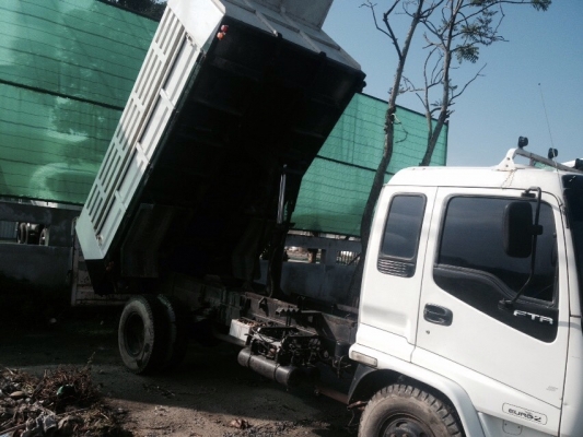 ขายรถบรรทุก 6 ล้อดัมพ์ ISUZU FTR 200 แรงม้าปี 2550 ไมล์ 56965 กม.ราคา 900000