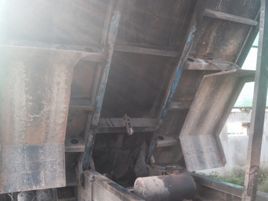 ขายรถบรรทุก 6 ล้อดัมพ์ ISUZU FTR 200 แรงม้าปี 2550 ไมล์ 56965 กม.ราคา 900000