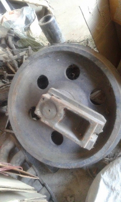 ล้อนำ pc200-5