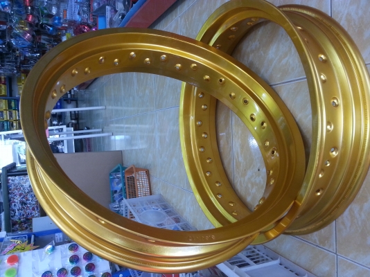 ขายวงล้อหน้ากว้าง3.50-17 / 4.50-17