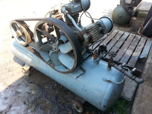 ปั๊มลม HITACHI -3สูบ 10แรงม้า