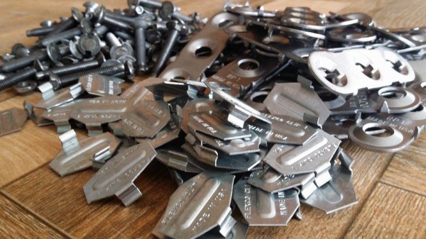 ชุดซ่อมแทรคยาง ใช้สำหรับซ่อมแซมแทรคยางที่ฉีกขาด ช่วยยืดอายุการใช้งานของแทรคยาง ชุดซ่อมแทรคยาง ใช้สำหรับซ่อมแซมแทรคยางที่ฉีกขาด ช่วยยืดอายุการใช้งานของแทรคยาง