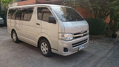 ขายรถตู้ Toyota Hiace หลังคาเตี้ย กลางปี 2012 สภาพเหมือนใหม่