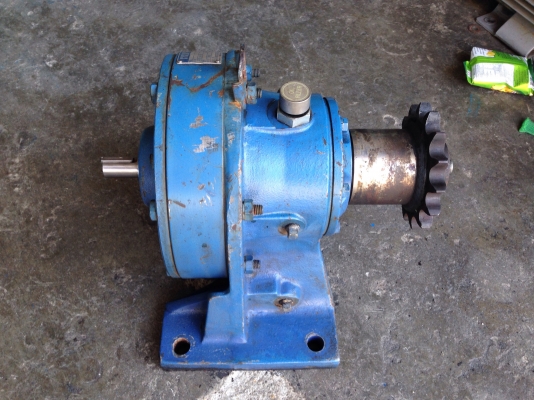 ขายหัวเกียร์ทดรอบ Cycro drive Sumitomo อัตราทด 1:59 ใช้กับมอเตอร์ 5 HP. สภาพสวยมาก หมุนนิ่ม ใช้งานหนักได้ดีครับ
