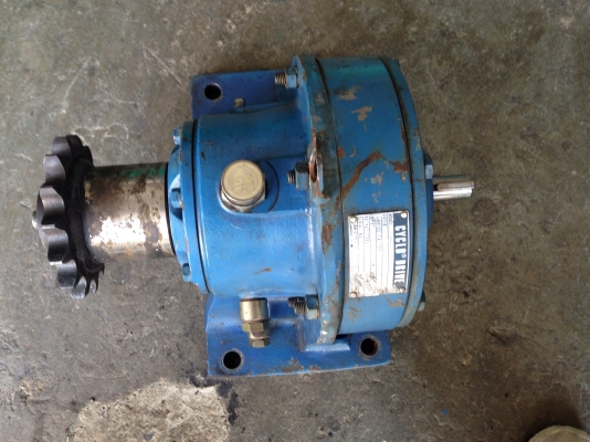 ขายหัวเกียร์ทดรอบ Cycro drive Sumitomo อัตราทด 1:59 ใช้กับมอเตอร์ 5 HP. สภาพสวยมาก หมุนนิ่ม ใช้งานหนักได้ดีครับ