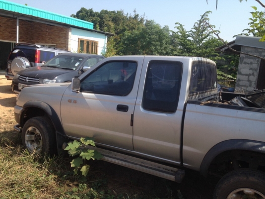 Nissan 4 WD ติด LPG แล้ว 086-4467300 Nissan 4 WD ติด LPG แล้ว 086-4467300