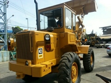 รถตักล้อยาง CAT 920