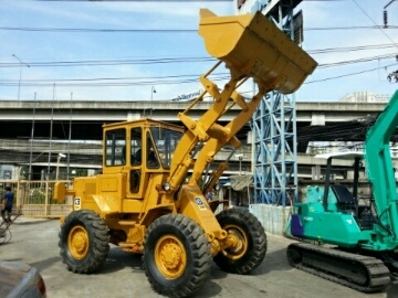 รถตักล้อยาง CAT 920