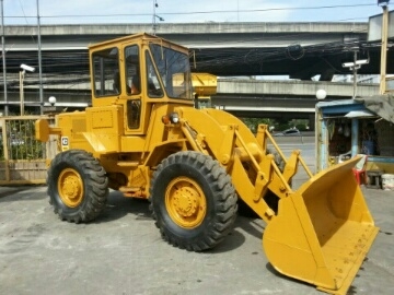 รถตักล้อยาง CAT 920