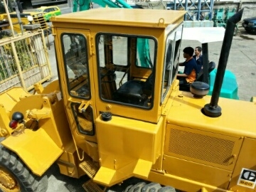 รถตักล้อยาง CAT 920