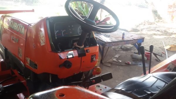 ขายรถไถคูโบต้าL3408พร้อมใช้งานราคาต่อลองได้นะครับ