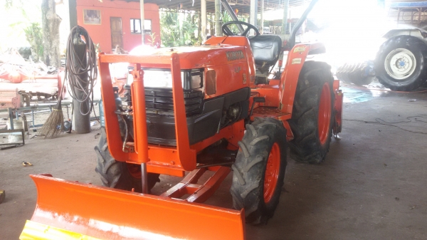 ขายรถไถคูโบต้าL3408พร้อมใช้งานราคาต่อลองได้นะครับ