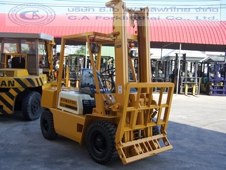 ขาย รถโฟล์คลิฟท์ KOMATSU รุ่น FD25-8คันที่1