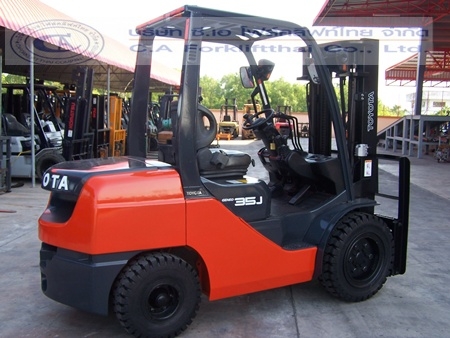 ขายรถ โฟล์คลิฟท์ TOYOTA รุ่น 8-FD35J
