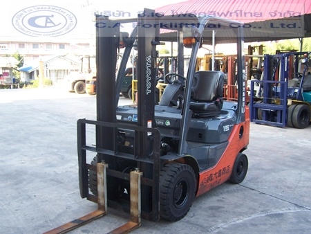 ขายรถ โฟล์คลิฟท์ TOYOTA รุ่น 8-FG15