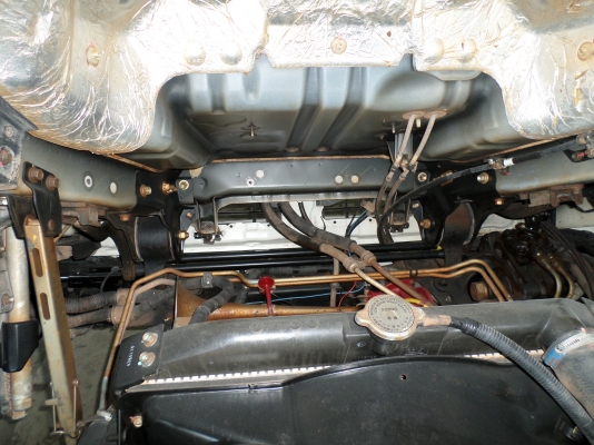 ขาย 6 ล้อ ฮีโน่ 500 ดัมพ์ 3มิตร  175 แรง ยาว 4 ม. ปี 2010 สภาพสวยเดิมเครื่องดี พร้อมใช้งาน ชมก่อนได้ครับ สนใจติดต่อ 081-9425443