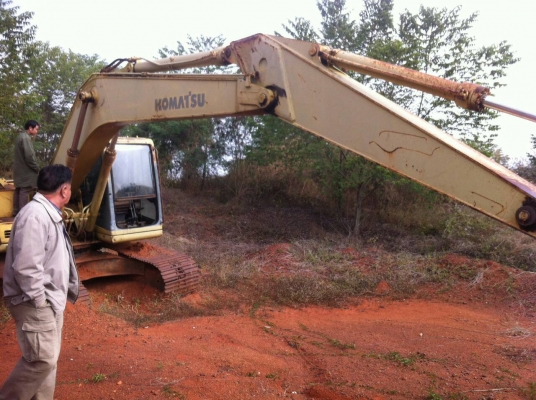 ขายด่วนรถแบคโฮKOMATSU-200-6รถเครืองไมมีปั้มถอดช่อม ขายด่วนรถแบคโฮKOMATSU-200-6รถเครืองไมมีปั้มถอดช่อม