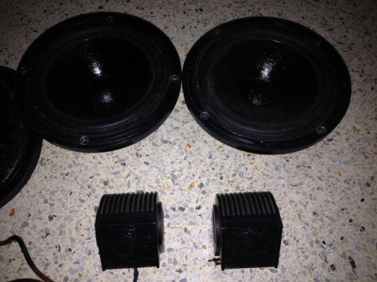 ลำโพงเเยกชิ้น6นิ้วครึ่งกลางเเหลมไฮเอน บีเเอนดับบลิว เเท้ๆครบชุดสภาพสวยเดิมๆค ลำโพงเเยกชิ้น6นิ้วครึ่งกลางเเหลมไฮเอน บีเเอนดับบลิว เเท้ๆครบชุดสภาพสวยเดิมๆค