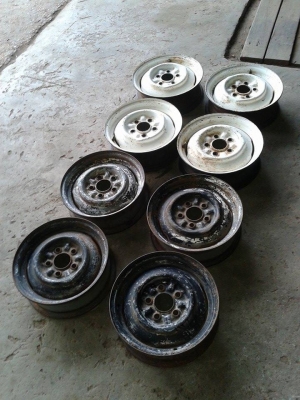 ขายกะทะTOYOTA RN20 RN25 RN10 RN30ล้อเดิมสภาพสวยครับ มี2 ชุดครับ