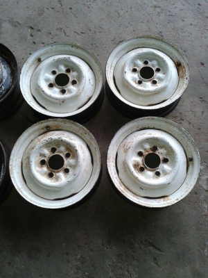 ขายกะทะTOYOTA RN20 RN25 RN10 RN30ล้อเดิมสภาพสวยครับ มี2 ชุดครับ