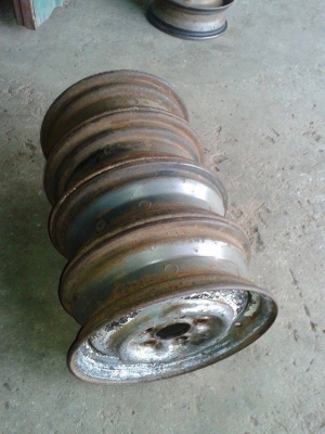 ขายกะทะTOYOTA RN20 RN25 RN10 RN30ล้อเดิมสภาพสวยครับ มี2 ชุดครับ