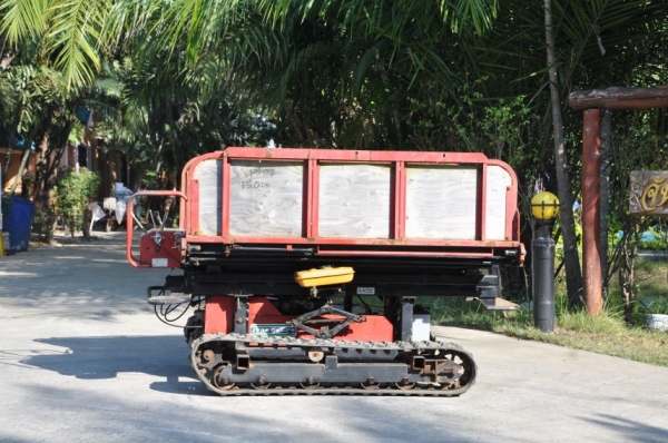 ขายรถบรรทุก ตีนตะขาบ กระเช้าROBIN มีเกียร์ สภาพ เดิมญี่ปุ่น อะเนคประสงค์45,000เท่านั้น!!