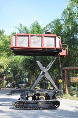 ขายรถบรรทุก ตีนตะขาบ กระเช้าROBIN มีเกียร์ สภาพ เดิมญี่ปุ่น อะเนคประสงค์45,000เท่านั้น!!