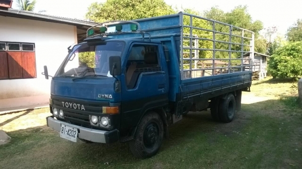 ขาย 6 ล้อ TOYOTA BU87 เครื่อง 115 แรงม้า เกียร์สั้น คอกแปปพร้อมบรรทุก ทะเบียนพร้อมโอน ราคาต่อรองได้ครับ