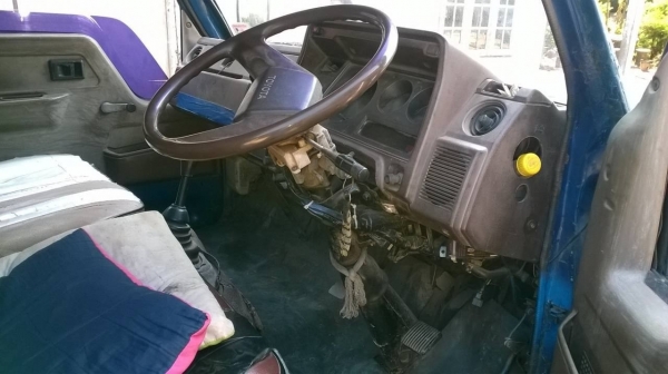 ขาย 6 ล้อ TOYOTA BU87 เครื่อง 115 แรงม้า เกียร์สั้น คอกแปปพร้อมบรรทุก ทะเบียนพร้อมโอน ราคาต่อรองได้ครับ