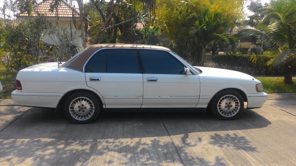 TOYOTA CROWN 3.0 ROYAL SALOON 1995