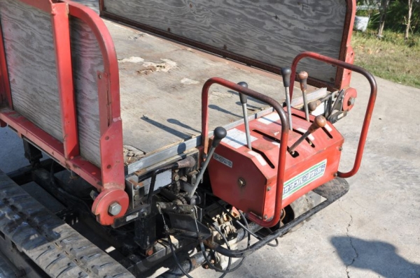 ขายรถบรรทุก ตีนตะขาบ กระเช้าROBIN มีเกียร์ สภาพ เดิมญี่ปุ่น อะเนคประสงค์45,000เท่านั้น!!