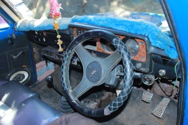 Mazda B2200 ทะเบียนไม่ขาดต่อ