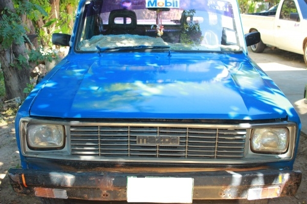 Mazda B2200 ทะเบียนไม่ขาดต่อ