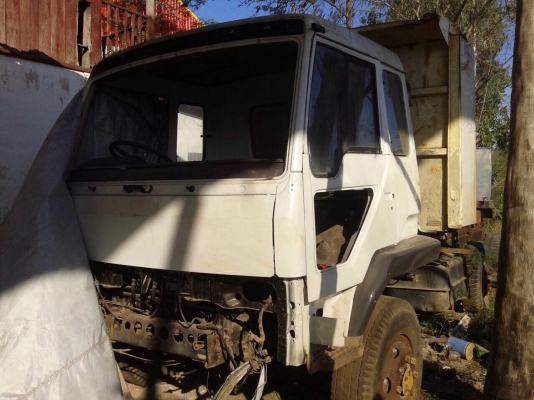 ขายรถสิบล้อ MITSUBISHI TD ขายตามสภาพรถกำลังทำสี พร้อมอุปกรณ์ชุดดัมพ์