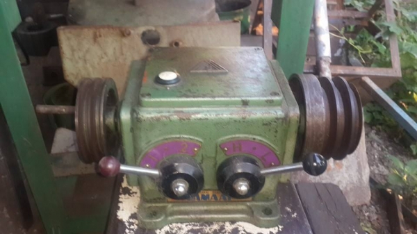 ขายครับขายเกียร์บล็อกเครื่องกลึงญี่ปุ่น 4 ระดับ สภาพตามรูป แน่น นิ่ม เงียบ พร้อมพู่เลย์ติดมา ใช้กับมอเตอร์ไม่เกิน 2 hp เหมาะติดตั่งกับเครื่องกลต่างๆครับ 6000 บาท 0814583376 เอกปทุม